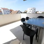 Apartment Ema *