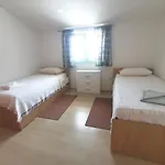 Ema Apartment
