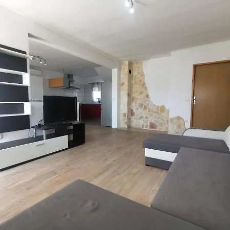 Apartamento Ema