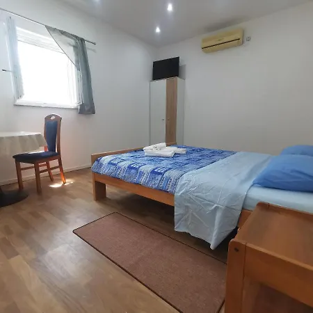 Apartment Ema